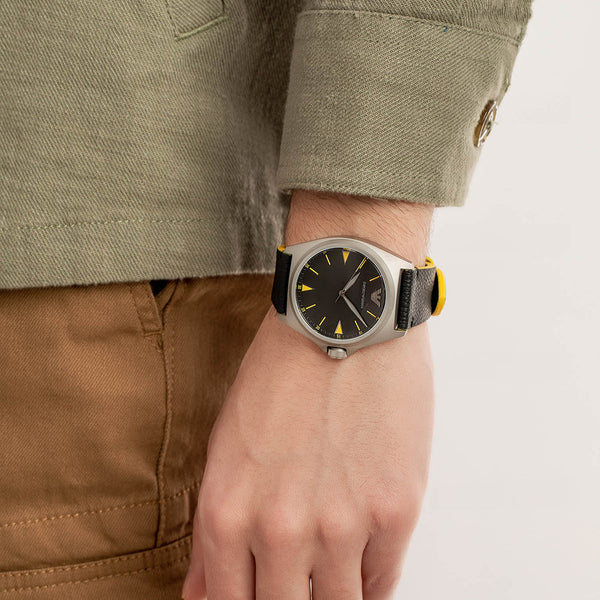 Armani AR11330 Herren Uhr 40mm 5ATM Default Title
